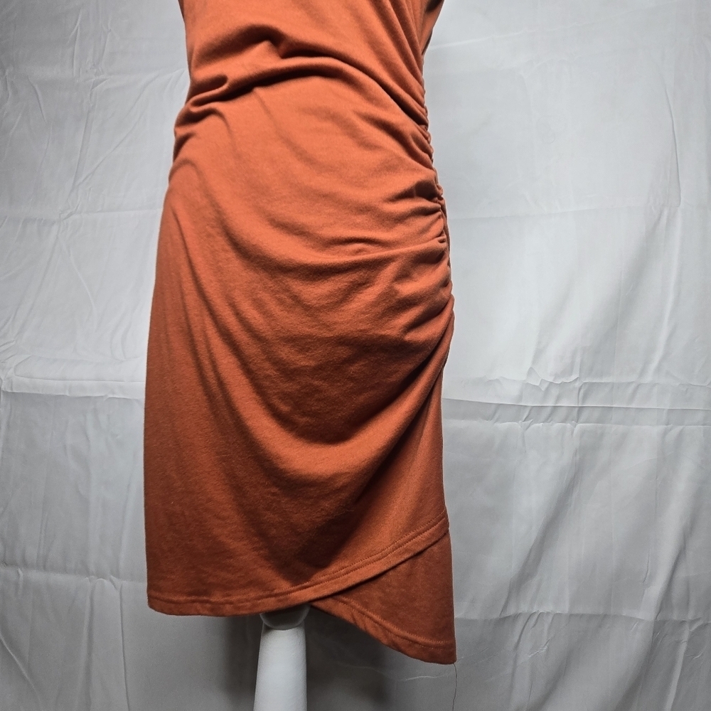 Medium Sleeveless Rust Dress Everyday Chic Rouched Bodycon Fall Minimalist - Picture 5 of 6